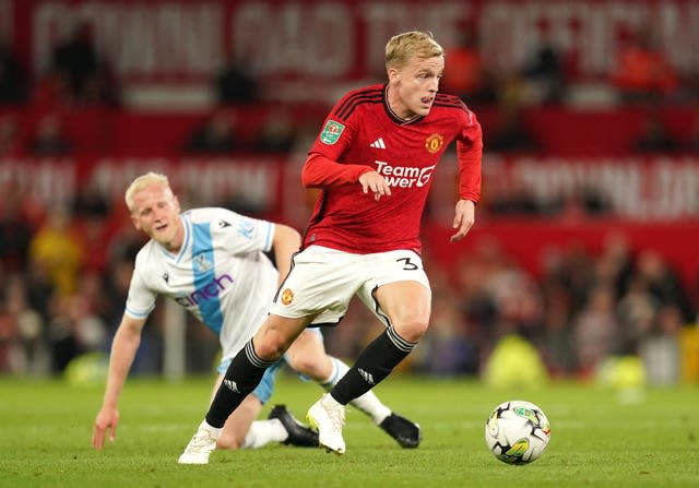 Manchester United bestemmer seg for å låne Donny van de Beek til Eintracht Frankfurt igjen